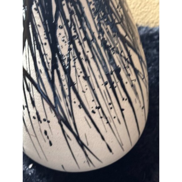 Pottery Ceramic Vase With Abstract Grass Design  Artist Signed Black And Cream - Picture 7 of 9